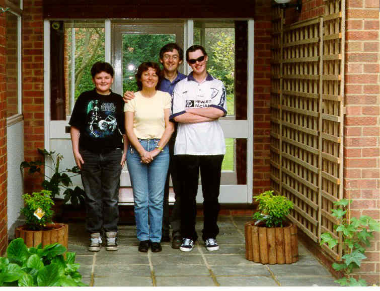 bartfam.JPG (53K bytes)